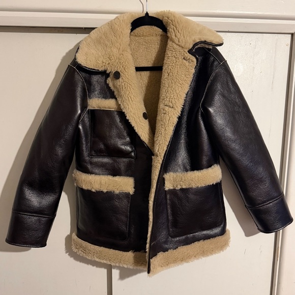 GAP x Sandy Liang Reversible Vegan Leather Sherpa Jacket - Picture 5 of 11